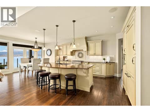 Photo 12 of 2583 Lucinde Road, Lakeview Heights, West Kelowna