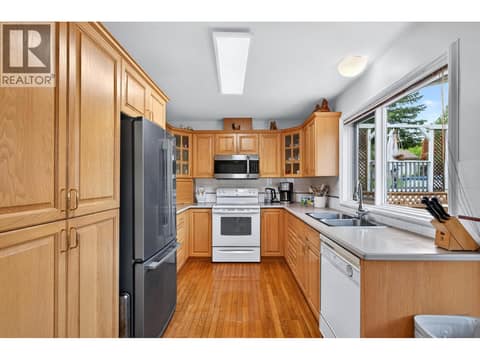 Photo 3 of 2403 Parkview Drive, Westsyde, Kamloops