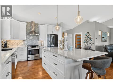 Photo 11 of 871 Kuipers Crescent, Upper Mission, Kelowna