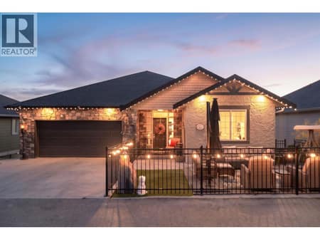Photo 2 of 871 Kuipers Crescent, Upper Mission, Kelowna