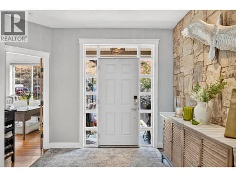 Photo 5 of 871 Kuipers Crescent, Upper Mission, Kelowna