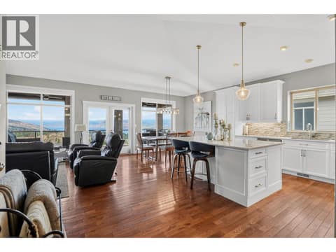 Photo 8 of 871 Kuipers Crescent, Upper Mission, Kelowna