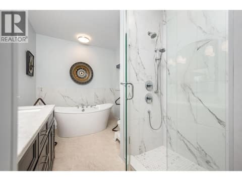 5 pc ensuite at 7936 McLennan Road, North BX, Vernon