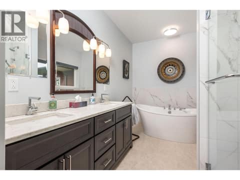 5 pc ensuite at 7936 McLennan Road, North BX, Vernon