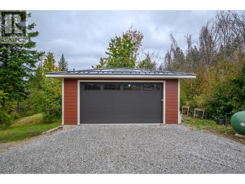 Detached 22x24 garage at 7936 McLennan Road, North BX, Vernon