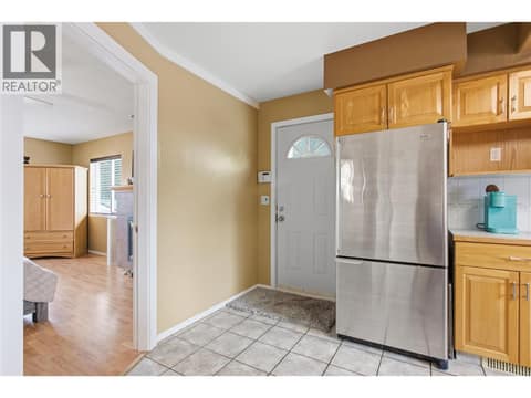 Photo 17 of 908 RENFREW Avenue, North Kamloops