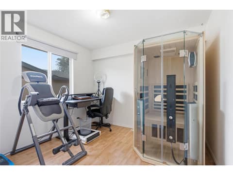 Photo 20 of 908 RENFREW Avenue, North Kamloops