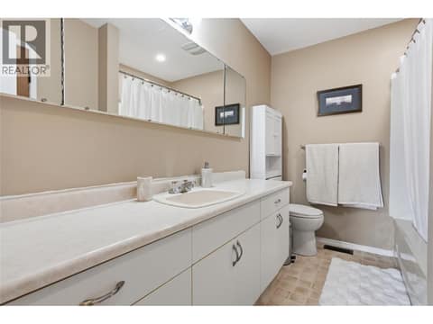 Photo 23 of 908 RENFREW Avenue, North Kamloops