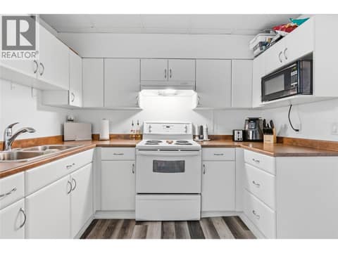 Photo 31 of 908 RENFREW Avenue, North Kamloops