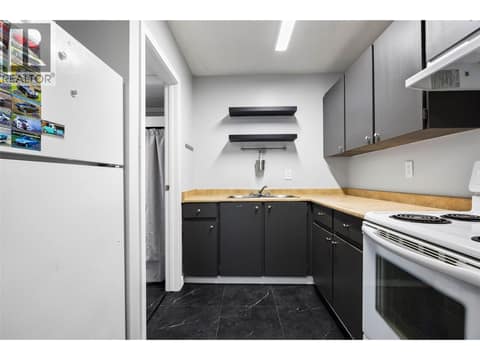 Photo 13 of 1221 HUGH ALLAN Drive Unit# 2, Aberdeen, Kamloops