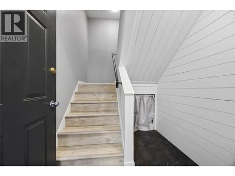 Photo 3 of 1221 HUGH ALLAN Drive Unit# 2, Aberdeen, Kamloops