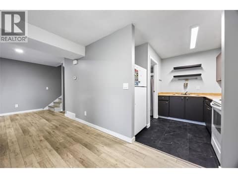 Photo 8 of 1221 HUGH ALLAN Drive Unit# 2, Aberdeen, Kamloops
