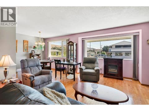Photo 10 of 1088 WINDBREAK Street, Brocklehurst, Kamloops