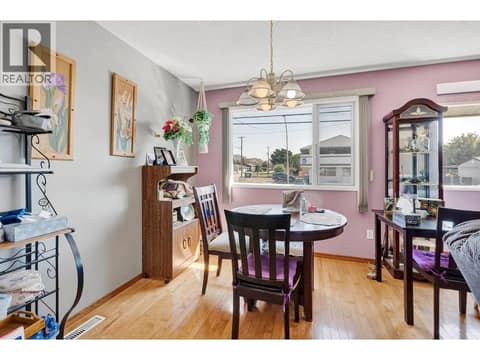 Photo 11 of 1088 WINDBREAK Street, Brocklehurst, Kamloops