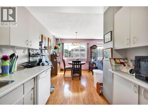 Photo 12 of 1088 WINDBREAK Street, Brocklehurst, Kamloops