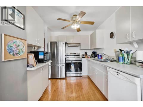 Photo 13 of 1088 WINDBREAK Street, Brocklehurst, Kamloops