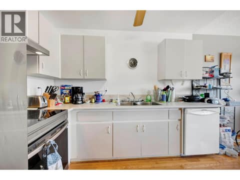 Photo 14 of 1088 WINDBREAK Street, Brocklehurst, Kamloops