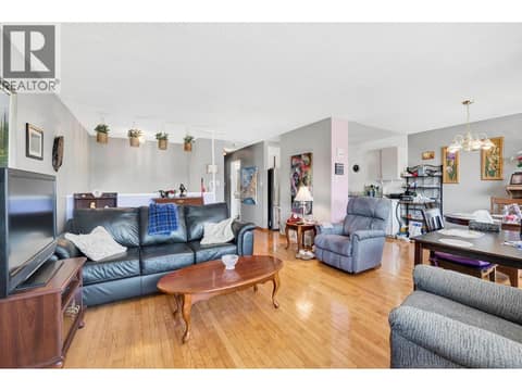 Photo 9 of 1088 WINDBREAK Street, Brocklehurst, Kamloops