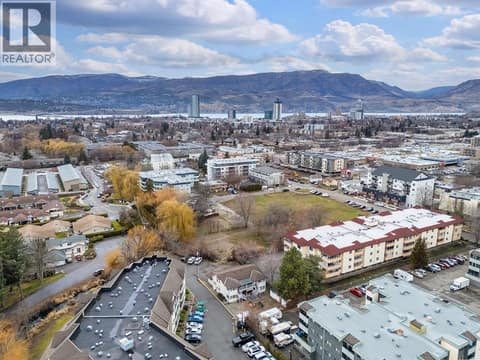 Photo 8 of 1250 Brookside Avenue, Springfield/Spall, Kelowna