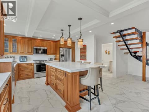 Photo 13 of 146 YORKTON Avenue, Main South, Penticton