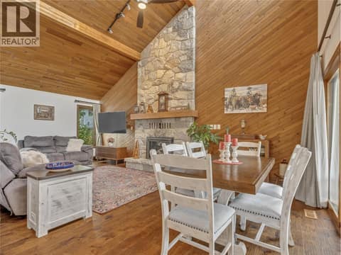 Photo 6 of 146 YORKTON Avenue, Main South, Penticton
