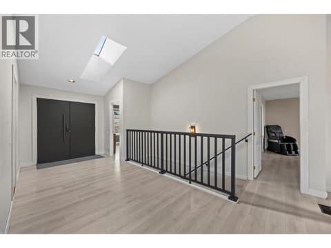 Photo 16 of 2308 Lillooet Crescent, Dilworth Mountain, Kelowna