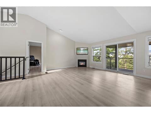Photo 6 of 2308 Lillooet Crescent, Dilworth Mountain, Kelowna