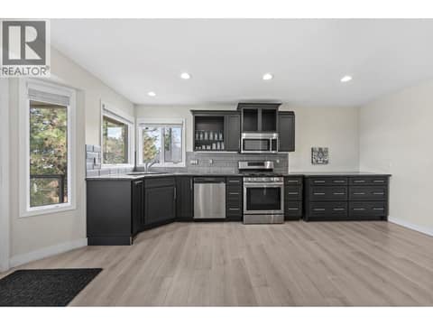 Photo 8 of 2308 Lillooet Crescent, Dilworth Mountain, Kelowna