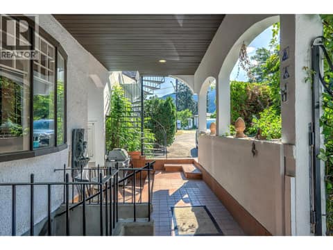 Photo 9 of 5482 Silver Star Road, North BX, Vernon