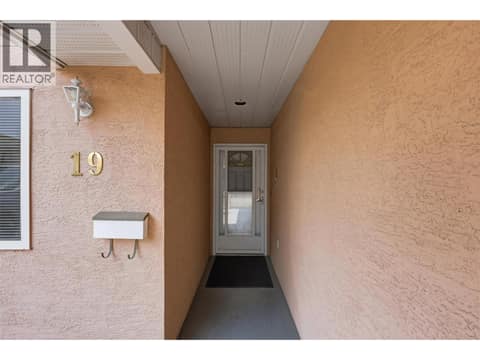 Photo 2 of 1285 14TH Street Unit# 19, Brocklehurst, Kamloops