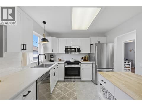 Photo 4 of 1285 14TH Street Unit# 19, Brocklehurst, Kamloops