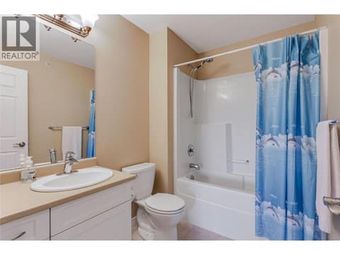 Full bathroom at 770 Rutland Road N Unit# 401, Rutland North, Kelowna