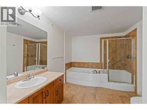 Photo 16 of 1390 HILLSIDE Drive Unit# 305, Dufferin/Southgate, Kamloops