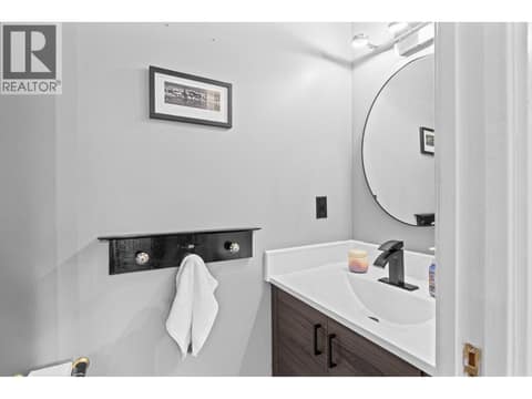 Photo 7 of 1849 Portland Place, North Glenmore, Kelowna