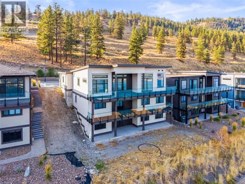 Photo 6 of 8940 Tavistock Road, Adventure Bay, Vernon