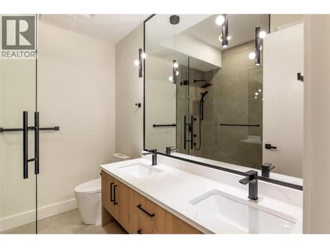 Ensuite at 979 Loseth Drive, Black Mountain, Kelowna