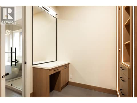 Vanity in walk in closet at 979 Loseth Drive, Black Mountain, Kelowna
