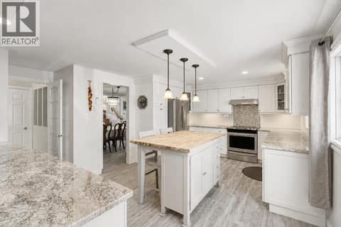 Photo 10 of 125 Corry Place, Wiltse/Valleyview, Penticton