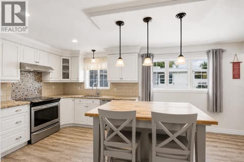 Photo 12 of 125 Corry Place, Wiltse/Valleyview, Penticton