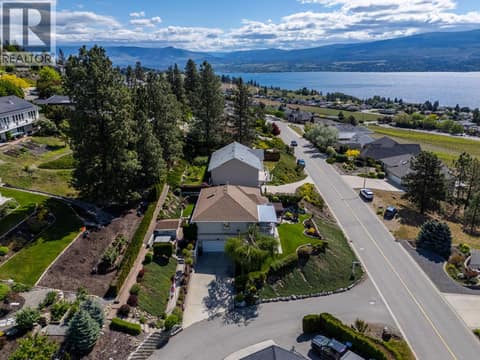 Photo 3 of 1350 Gregory Road, Lakeview Heights, West Kelowna