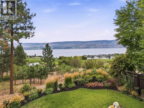 Photo 3 of 3280 Shiraz Court, Lakeview Heights, West Kelowna