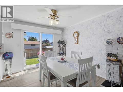 Photo 11 of 1090 Calmar Place, Brocklehurst, Kamloops