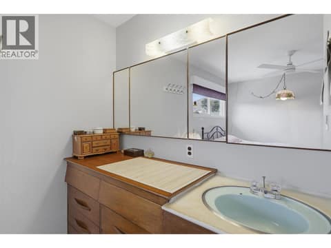 Photo 27 of 1090 Calmar Place, Brocklehurst, Kamloops