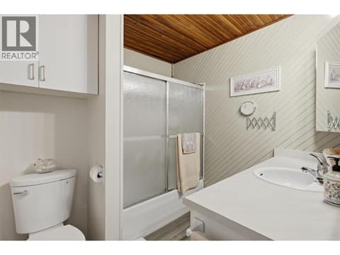 Photo 32 of 1090 Calmar Place, Brocklehurst, Kamloops