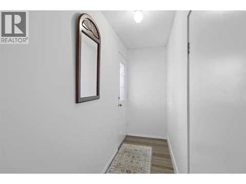 Photo 4 of 1090 Calmar Place, Brocklehurst, Kamloops
