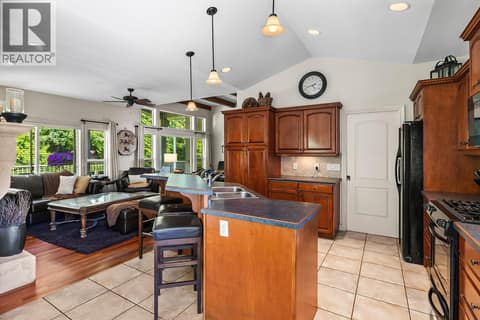 Photo 27 of 3103 Thacker Drive, Lakeview Heights, West Kelowna