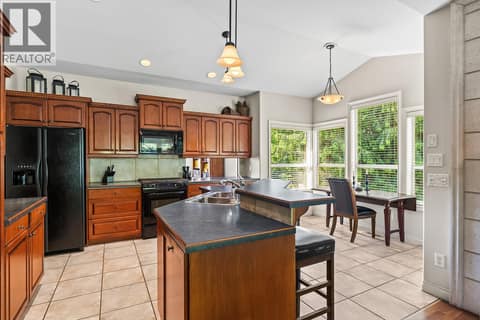 Photo 28 of 3103 Thacker Drive, Lakeview Heights, West Kelowna