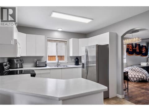 Photo 4 of 2277 Turnberry Place, Aberdeen, Kamloops