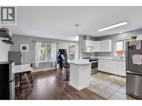 Photo 5 of 2277 Turnberry Place, Aberdeen, Kamloops