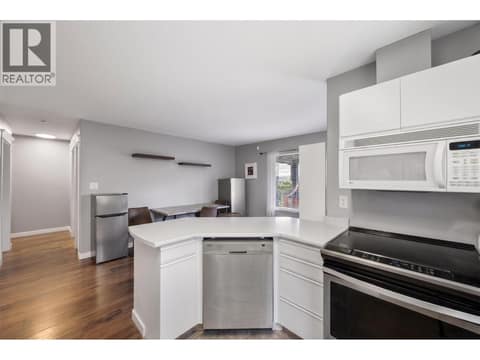 Photo 6 of 2277 Turnberry Place, Aberdeen, Kamloops